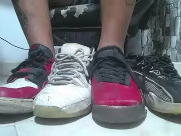Chaturbate Live Sex of srfindomfeet_