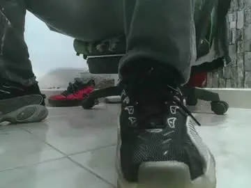 Chaturbate Free Live Porn of srfindomfeet_