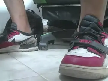 Chaturbate Sex Cam of srfindomfeet_