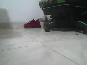 Chaturbate Free Porn Cam of srfindomfeet_
