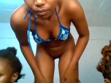Chaturbate Live Sex Cam of dollbabe_30