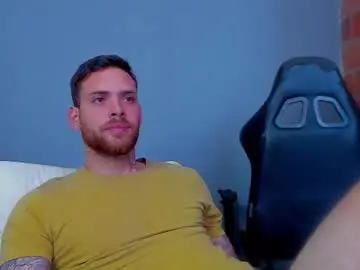 Chaturbate Live Sex Cam of lukeglanton17