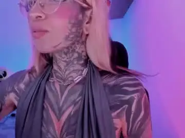 Chaturbate Best live sex cam show of nicki_1