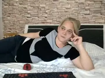 Chaturbate Adult Webcam of singlemommy_4u