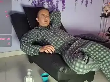 Chaturbate Live Sex Cam of yazflor