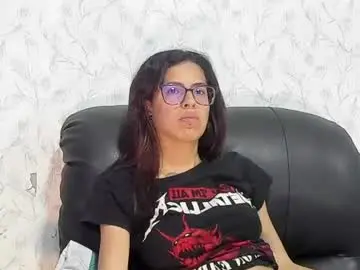Chaturbate Sex Cam of emily_loperaa