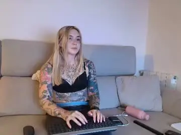 Chaturbate Live Porn of tattoobbgirl