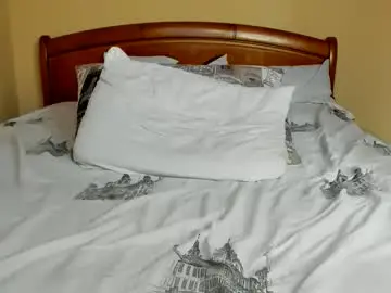 Chaturbate Live Sex Cam of whitepumaari