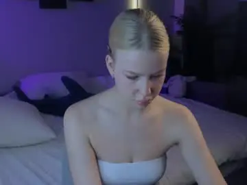 Chaturbate Adult Video Chat of emily_shepard
