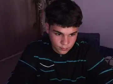 Chaturbate Best live sex cam show of eithan_jonnes