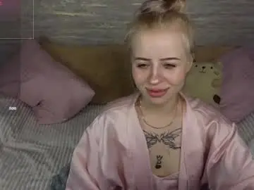 Chaturbate Live Sex Cam of chloe_1dream