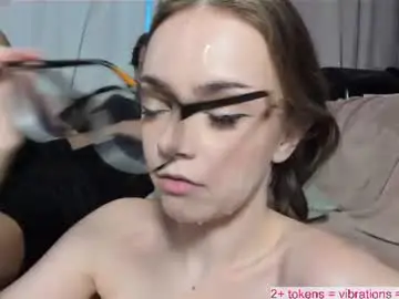 Chaturbate Live Sex Cam of laurenxcros