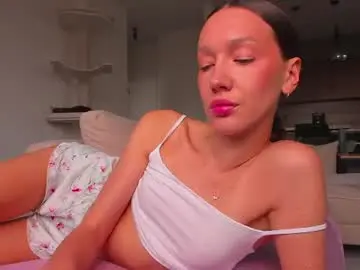 Chaturbate Live Sex of awgustina_sweetheart22