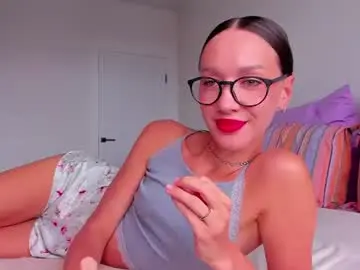 Chaturbate Live Sex Cam of awgustina_sweetheart22