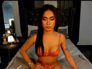 Chaturbate Live Sex of emilyluna07