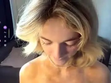 Chaturbate Live Sex Cam of karlenegries