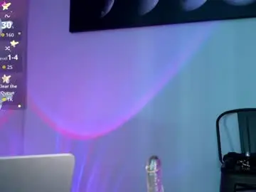 Chaturbate Live Sex Cam of linavelle