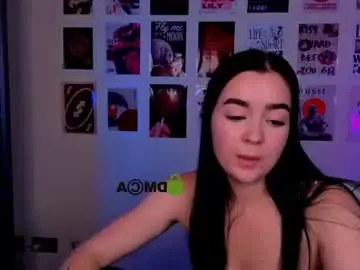 Chaturbate Live Sex Cam of milamiuuu