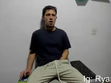 Chaturbate Live Sex Cam of ryan15_