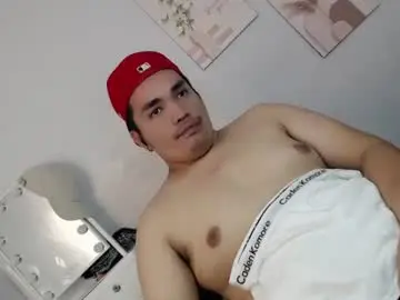Chaturbate Live Porn of ure_fattytoy143