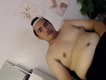 Chaturbate Best live sex cam show of ure_fattytoy143