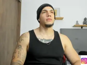 Chaturbate Adult Video Chat of axel_taylor21