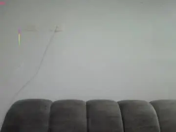 Chaturbate Watch Live Sex Cams of emilyhines__