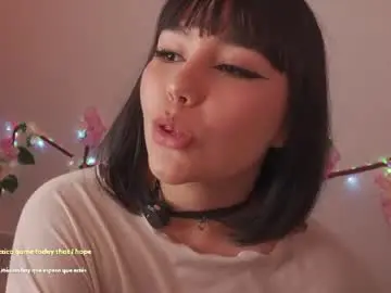 Chaturbate Free Porn Cam of moon_eyess