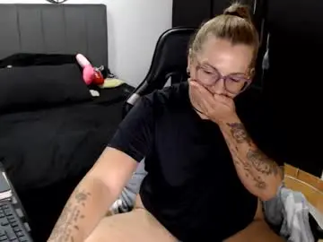 Chaturbate Free Porn Cam of perlagoloza05