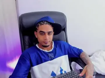 Chaturbate Nude Webcam of dominic_brand