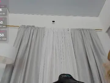 Chaturbate Adult Video Chat of alexa_foxx27