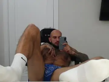 Chaturbate Live Sex Cam of maxi_foxxx
