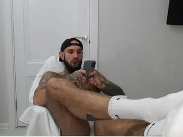 Chaturbate Live Sex Cam of maxi_foxxx