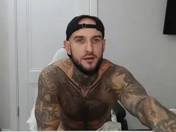 Chaturbate Live Sex Cam of maxi_foxxx