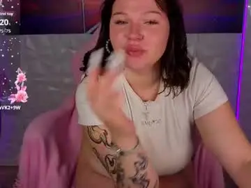 Chaturbate Watch Live Sex Cams of seraphinaa_darkwater