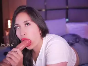 Chaturbate Best live sex cam show of lauroberts