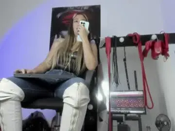 Chaturbate Live Sex Cam of sarah_mistress_