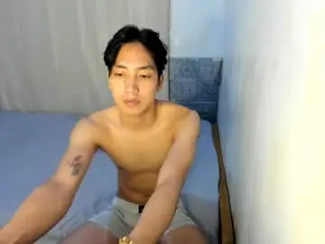 Chaturbate Live Sex Cam of tastylicious_kim