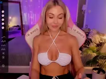 Chaturbate Adult Video Chat of adeleroberts