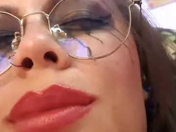 Chaturbate Live Sex Cam of evolethmontenegros