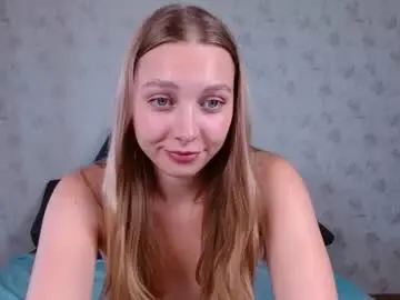 Chaturbate Live Sex Cam of love_bella_