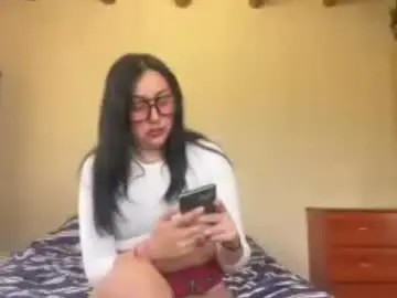 Chaturbate Live Sex Cam of nikoletababy223