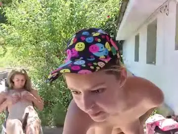 Chaturbate Live Sex Cam of danamily