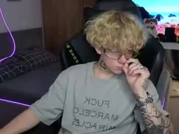 Chaturbate Watch Live Sex Cams of em_chipsi