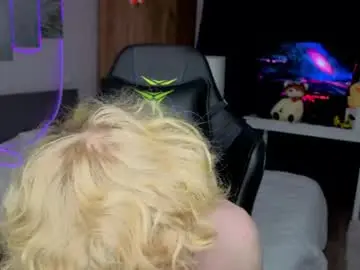 Chaturbate Best live sex cam show of em_chipsi