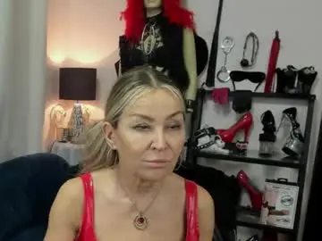 Chaturbate Watch Live Sex Cams of crystalxohotty