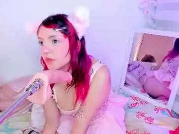 Chaturbate Live Sex of tiny__emmy_