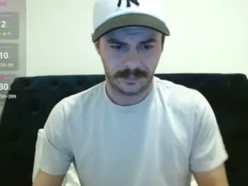 Chaturbate Best live sex cam show of traviswylde19