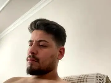 Chaturbate Live Sex Cam of realhornyboy35