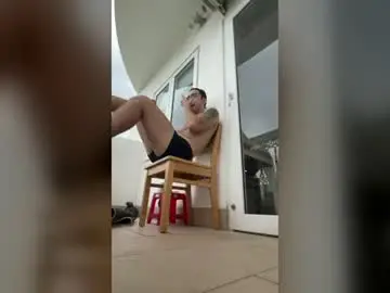 Chaturbate Adult Video Chat of steveoceanbeanhuge